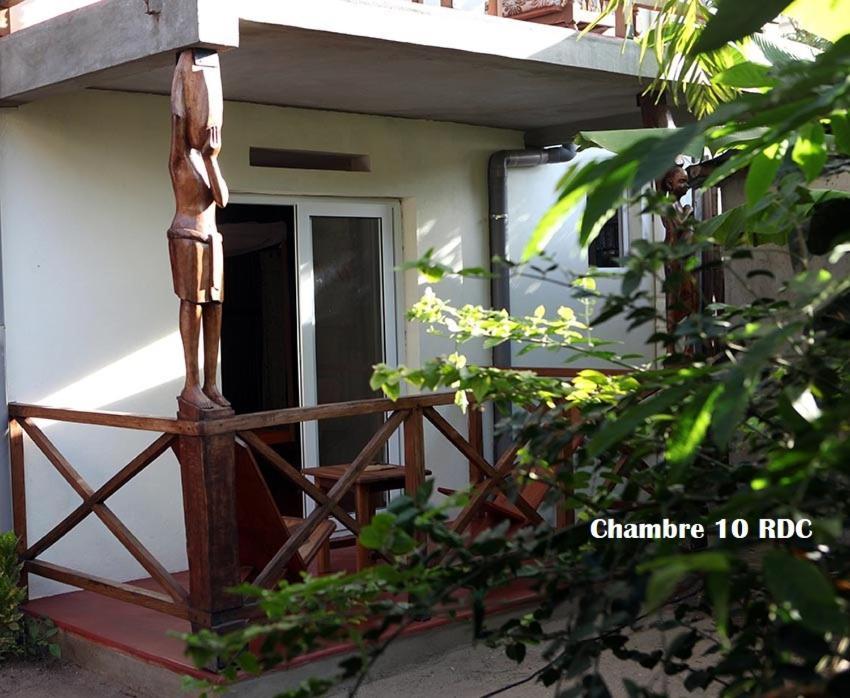 Chez Yolande Hotel Ampangorinana Екстериор снимка