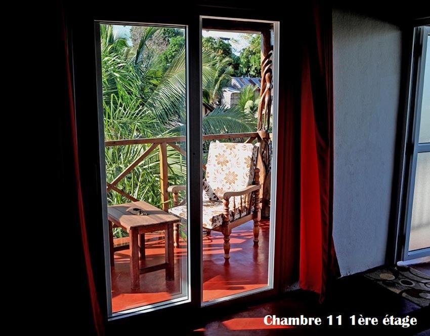 Chez Yolande Hotel Ampangorinana Екстериор снимка