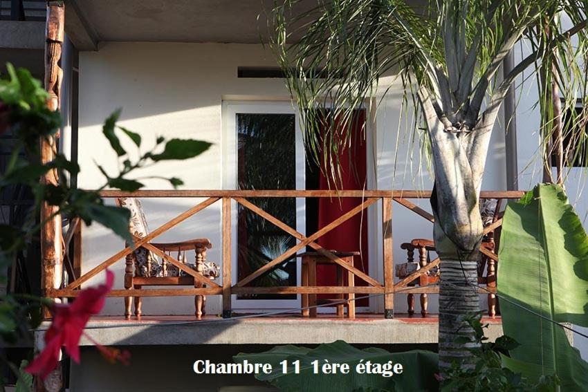 Chez Yolande Hotel Ampangorinana Екстериор снимка