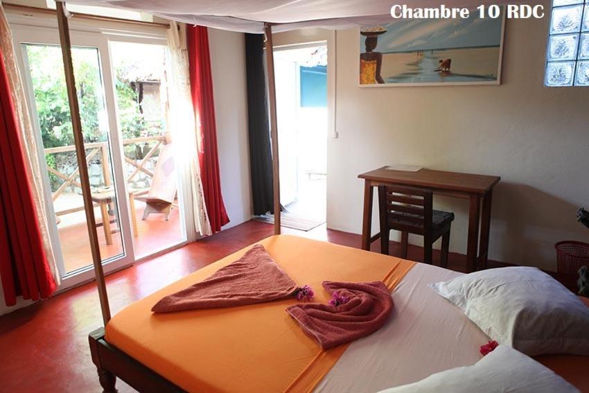 Chez Yolande Hotel Ampangorinana Екстериор снимка